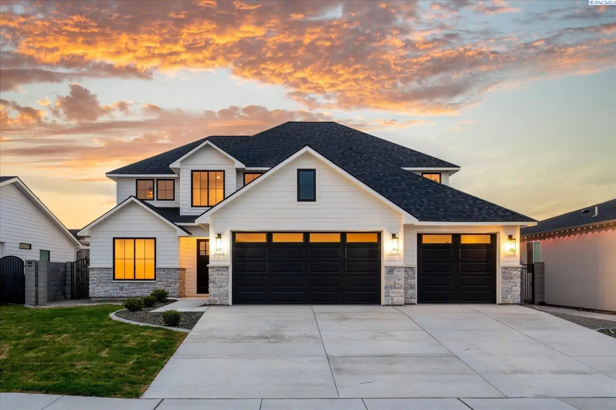 636 Lazio, Richland, WA 99352 - #1