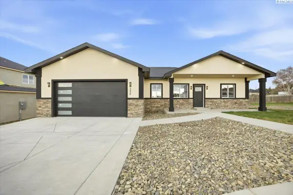 320 Victoria St, Sunnyside, WA 98944