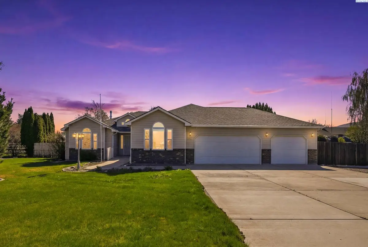 4400 Mt Daniel Ct, West Richland, WA 99353 - #1