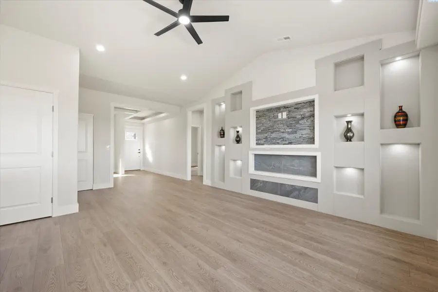 210 Caldona Ave, Mesa, WA 99343 - #3