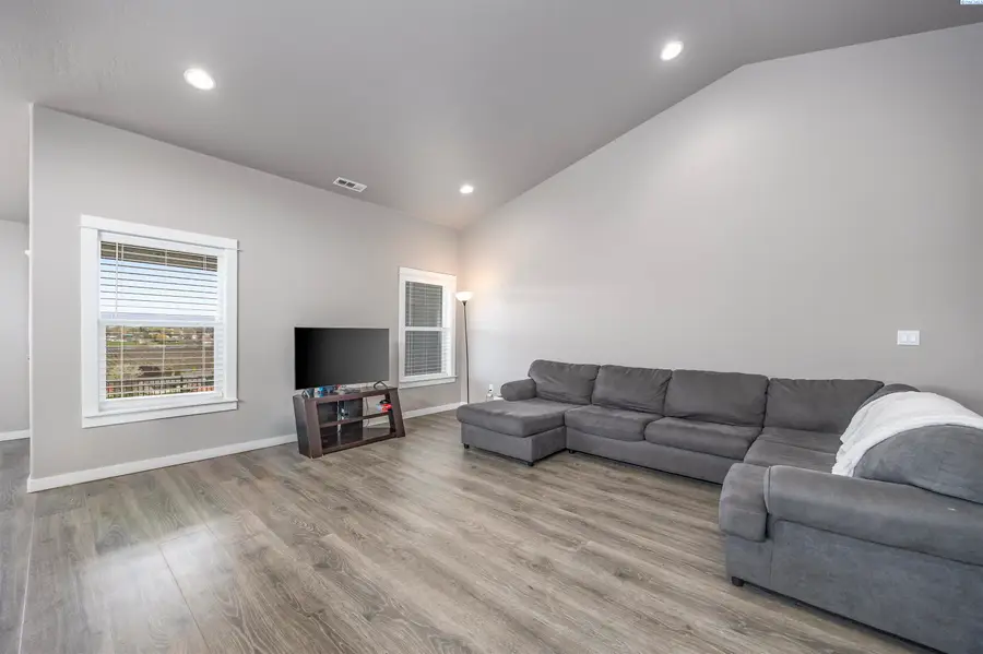 1419 SW Kelandren Drive, Prosser, WA 99350 - #3