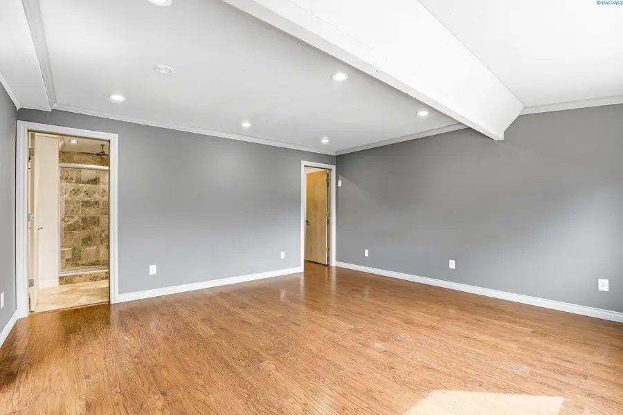 906 W Entiat Avenue, Kennewick, WA 99336 - #3