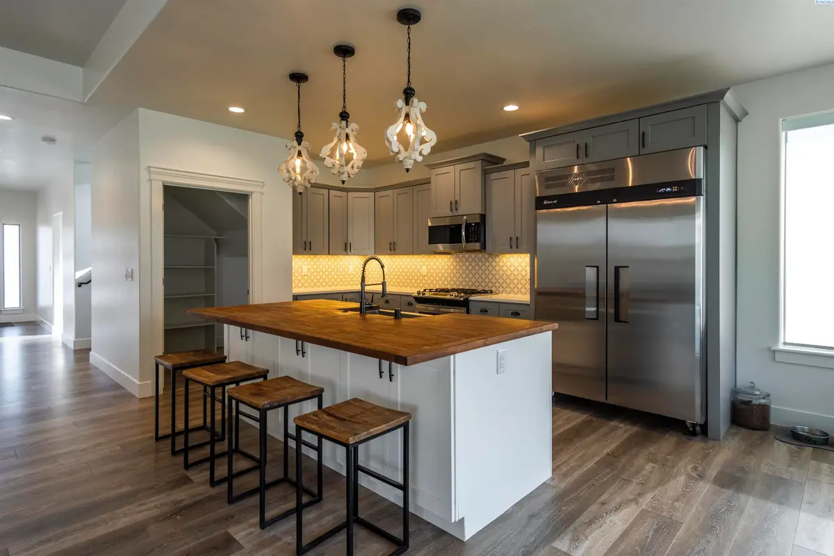 4841 Tillamook Dr, Richland, WA 99352 - #1