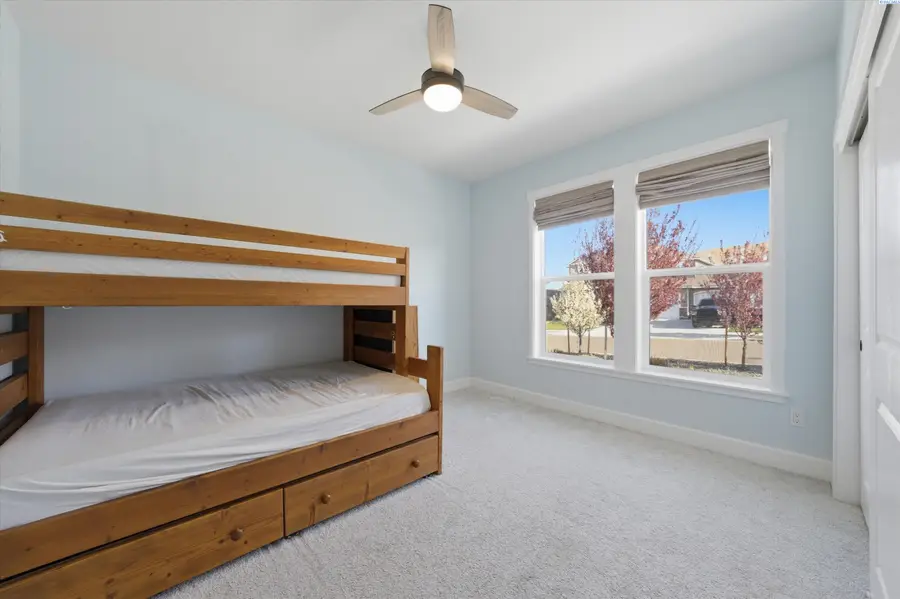 4235 Barbera St, Richland, WA 99352 - #3