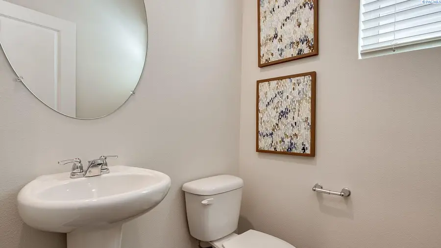 6439 Polar Dr, Pasco, WA 99301 - #3