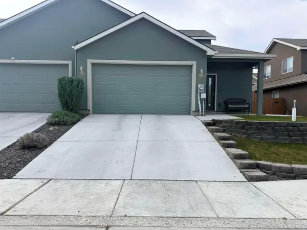 1140 S Cedar Pl, Kennewick, WA 99337