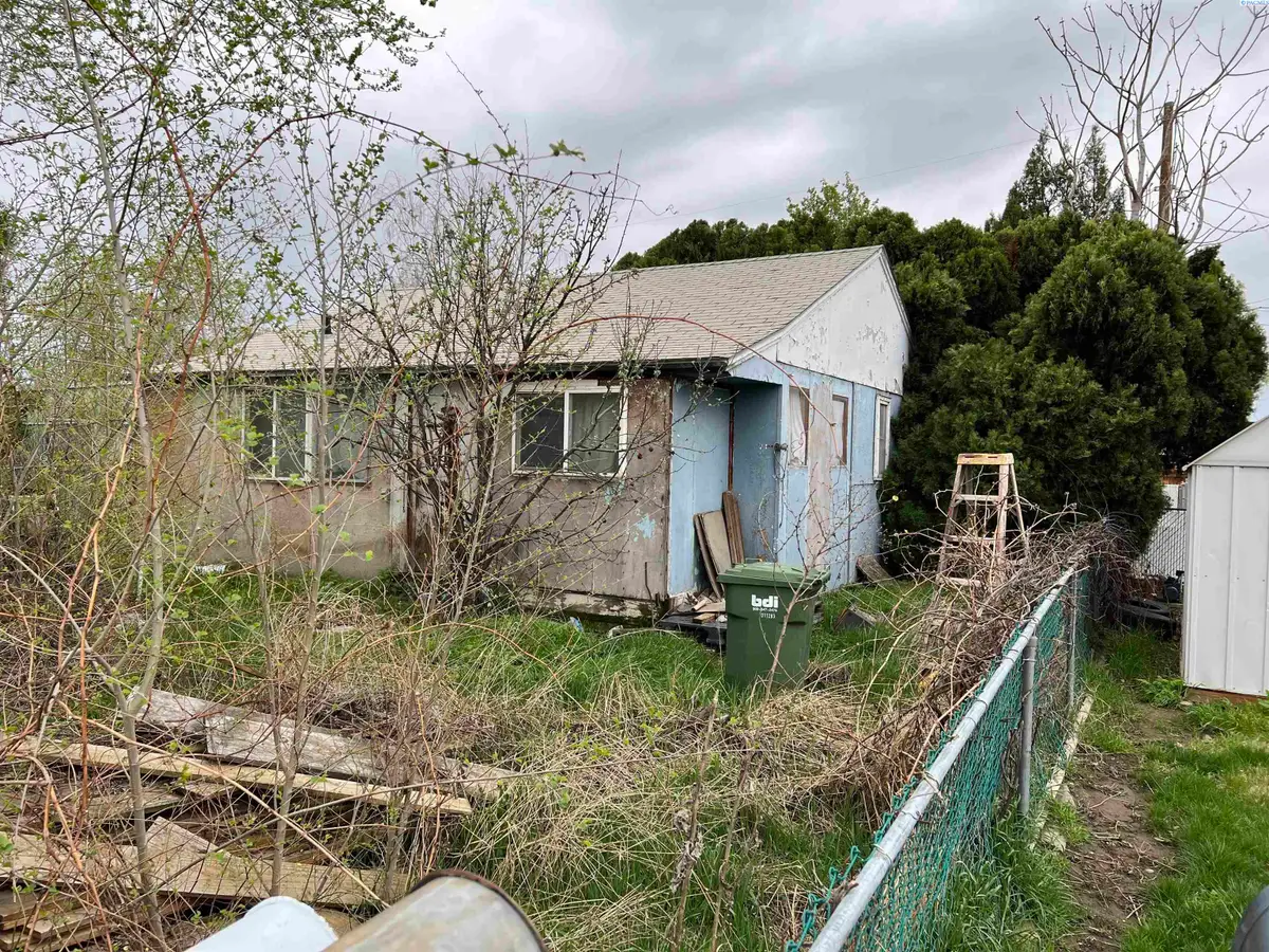 1908 S Rainier Pl, Kennewick, WA 99337 - #1