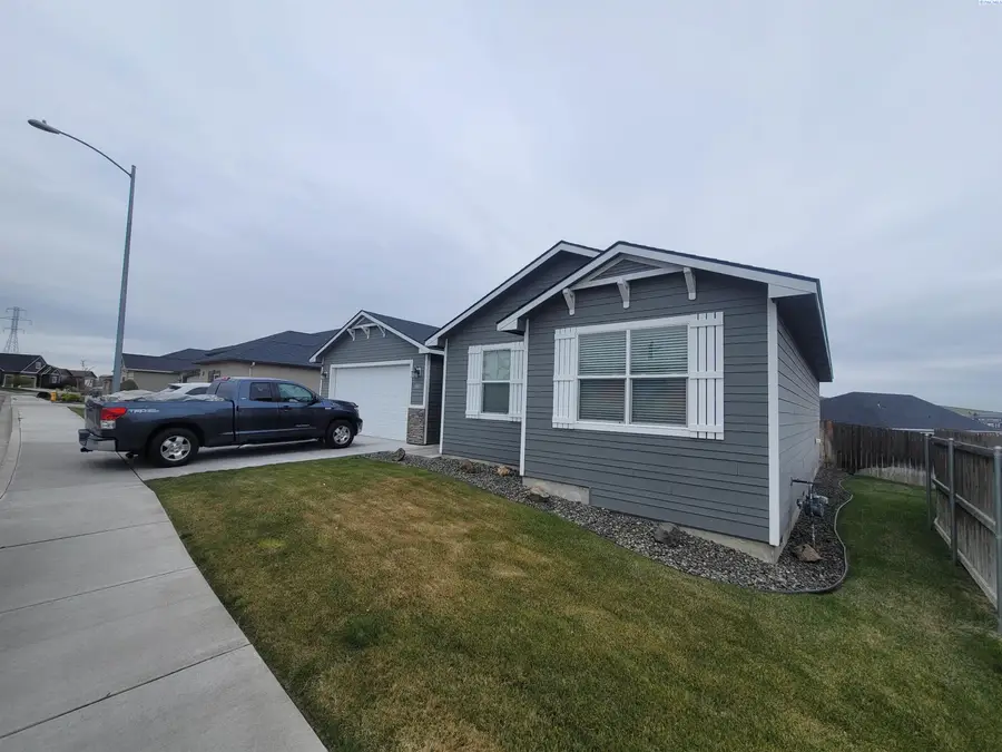6018 W 41st Avenue, Kennewick, WA 99338 - #2