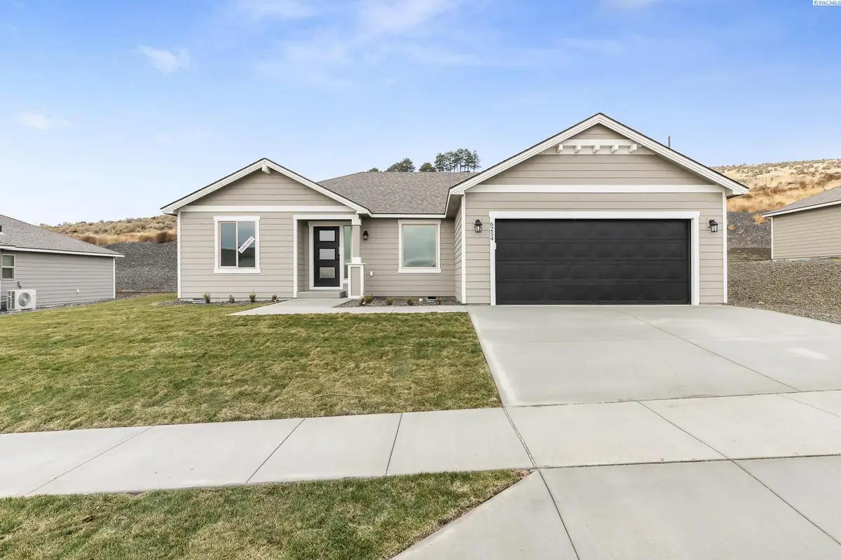 6254 W 28th Ave, Kennewick, WA 99338 - #1
