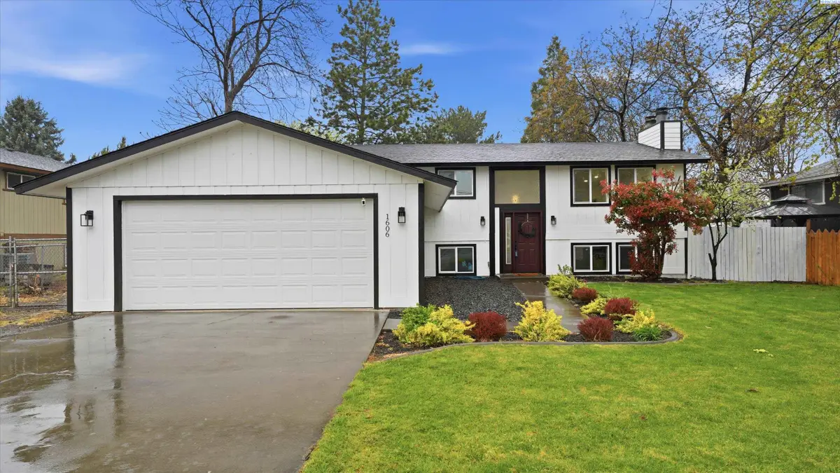 1606 W 19th Ave., Kennewick, WA 99336 - #1