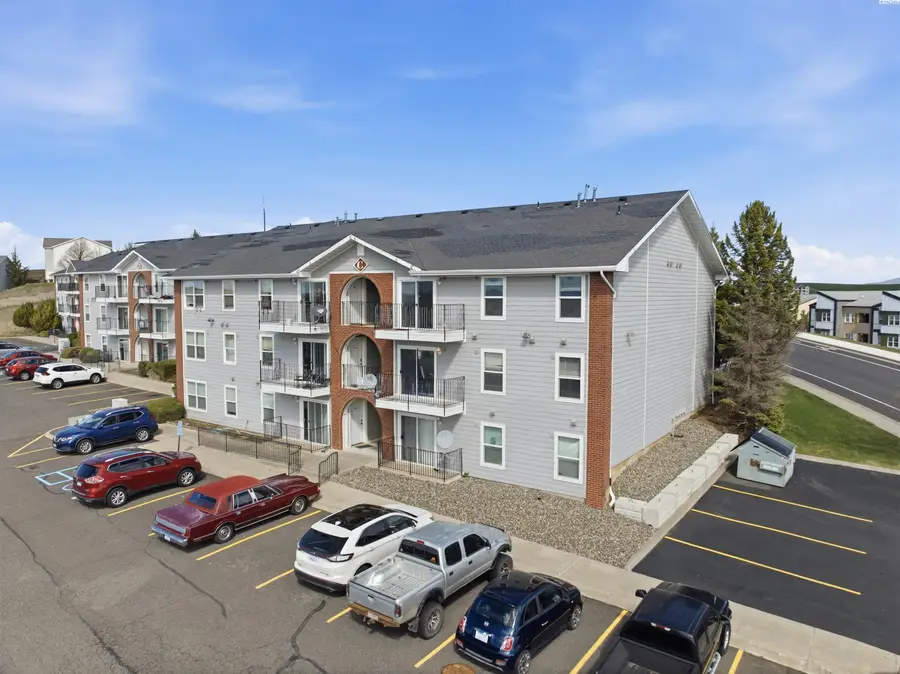 1645 NE Merman Dr #C202, Pullman, WA 99163 - #2