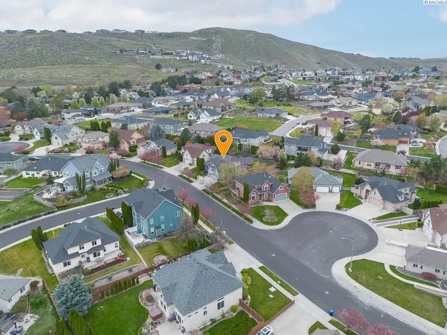 2064 Newhaven Loop, Richland, WA 99352 - #3