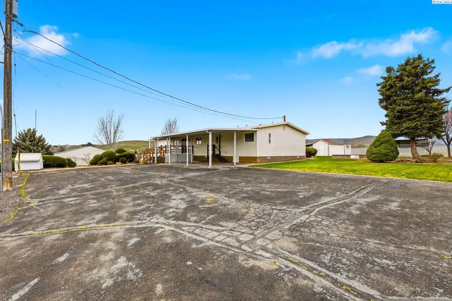 150 Dusty Puddle Rd, Selah, WA 98942 - #2