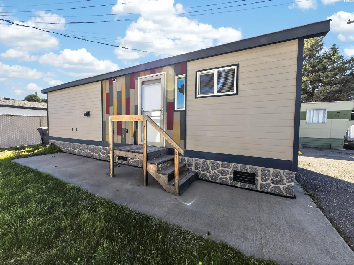 8 Royalty Lane, West Richland, WA 99353 - #1