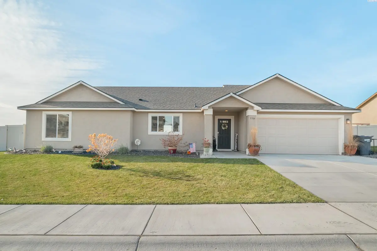 5704 Belmont Dr, Pasco, WA 99301 - #1