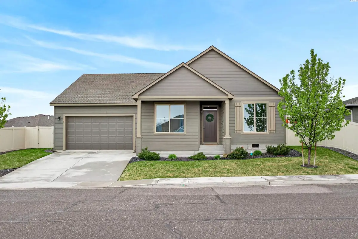 1545 W 32nd Ave, Kennewick, WA 99337 - #1