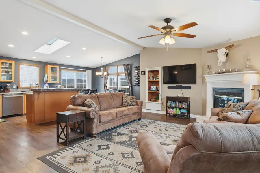 61610 N Whan Rd, Benton City, WA 99320 - #3