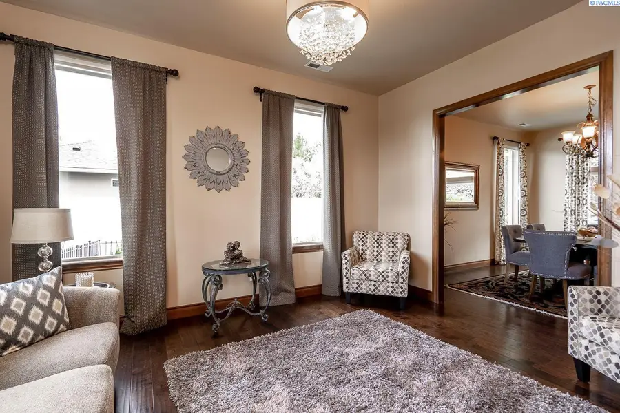 1633 Meadow Hills Dr, Richland, WA 99352 - #3