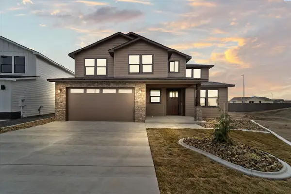 8406 Silver Mound Dr, Pasco, WA 99301