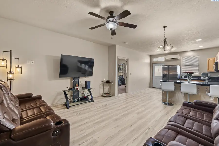 117 S Tweedt Pl, Kennewick, WA 99336 - #2