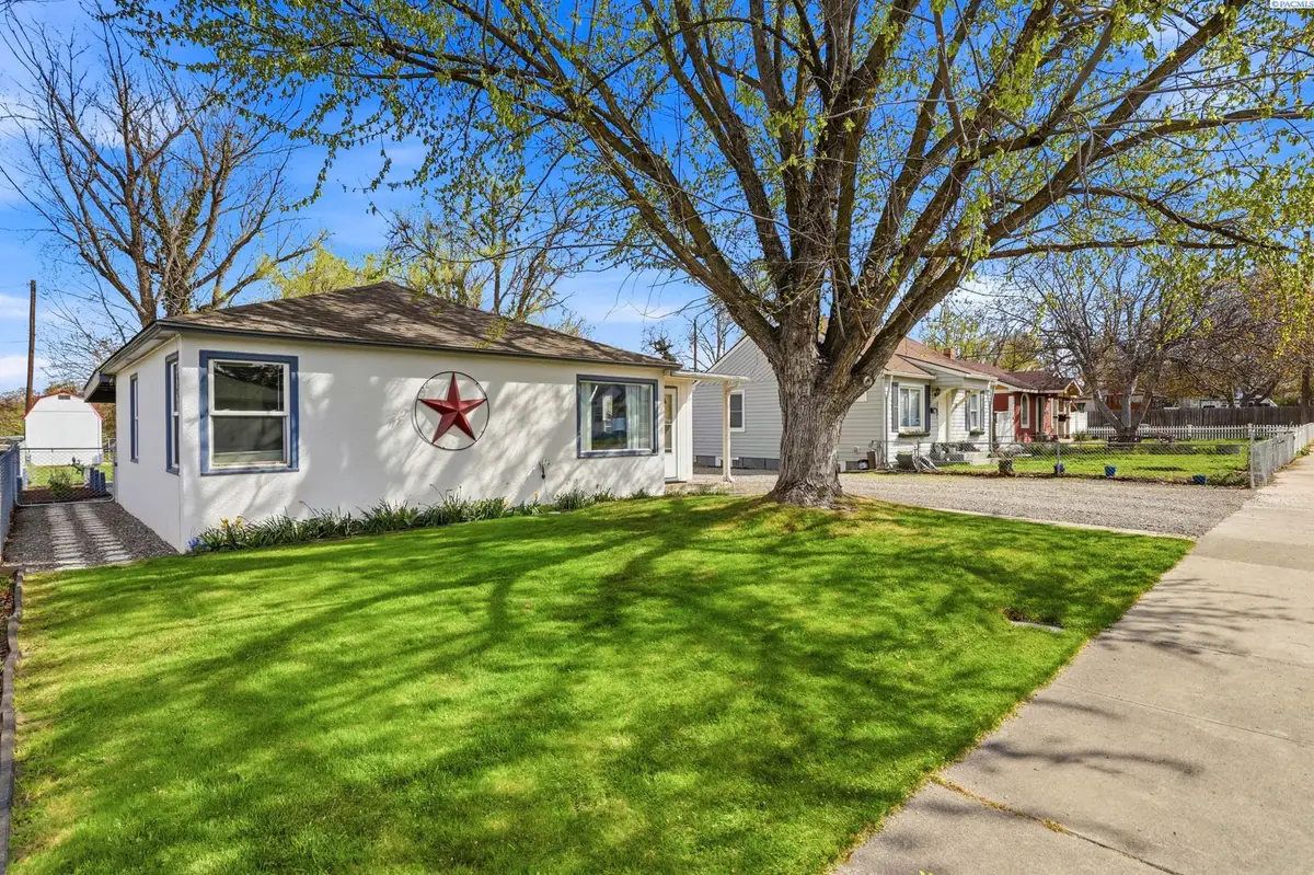 24 N Jean St., Kennewick, WA 99336 - #1