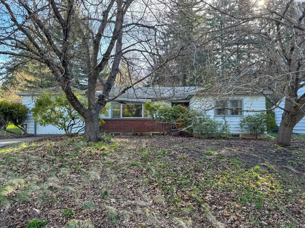 1040 NE Lake St., Pullman, WA 99163 - #1