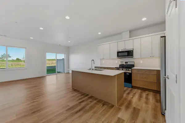 4513 Road 114, Pasco, WA 99301