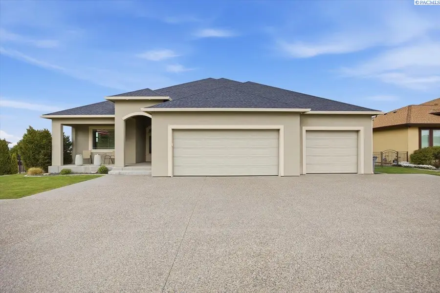 1257 Plateau Dr, Richland, WA 99352 - #2