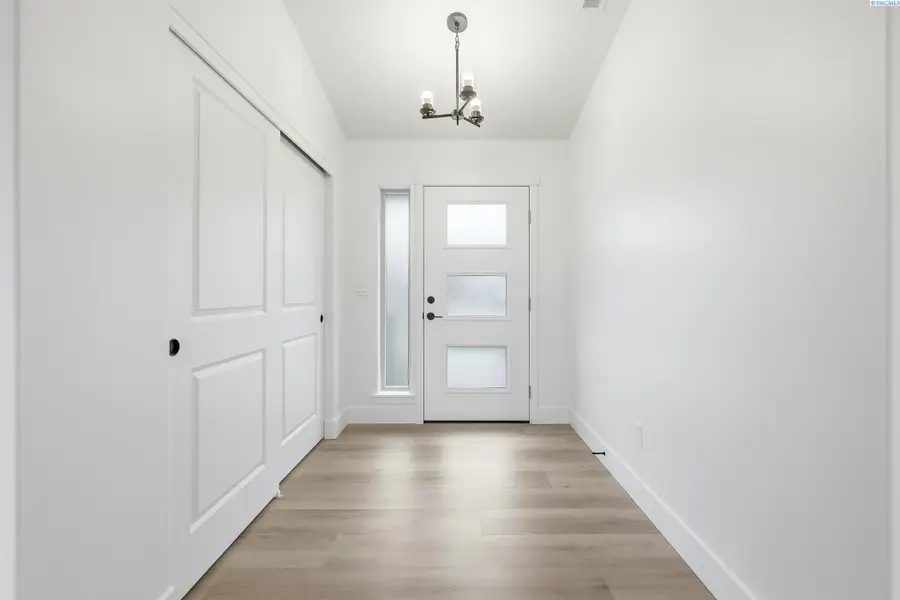 6485 W 29th Ct, Kennewick, WA 99338 - #3