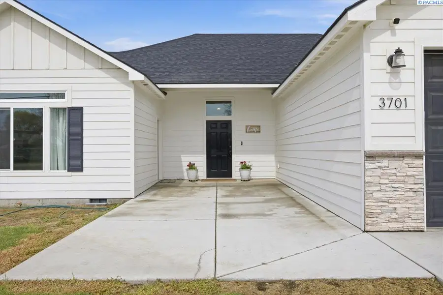 3701 Ivy Rd, Pasco, WA 99301 - #2