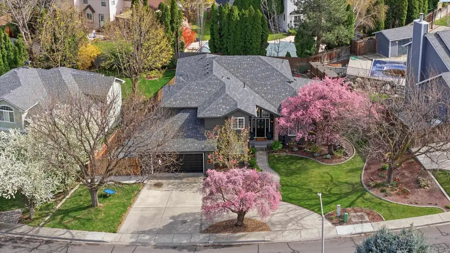 201 Piper St, Richland, WA 99352 - #3