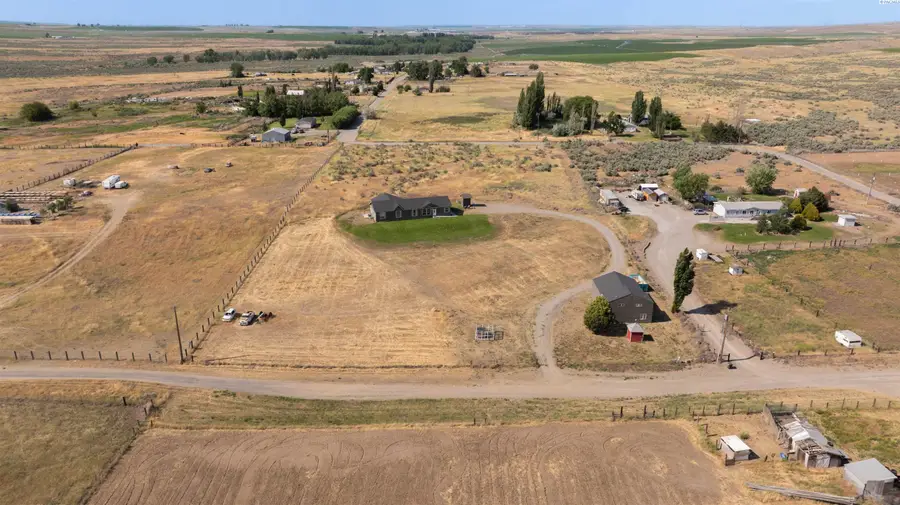 310 Tree Farm Road, Pasco, WA 99301 - #2