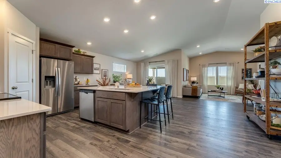 11304 Buckingham Dr, Pasco, WA 99301 - #2