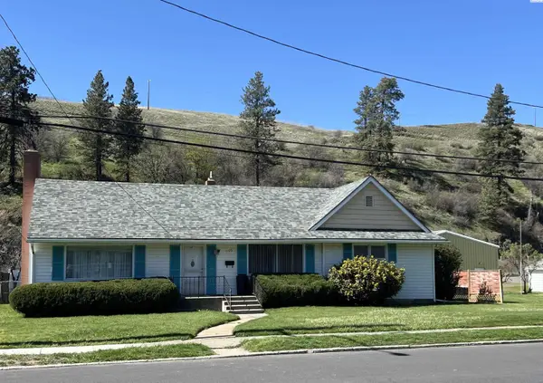 1109 N Morton St, Colfax, WA 99111-000