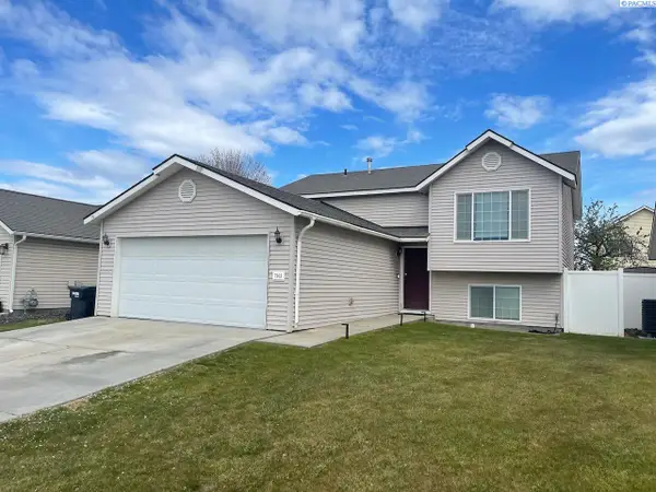 7903 Deschutes Drive, Pasco, WA 99301