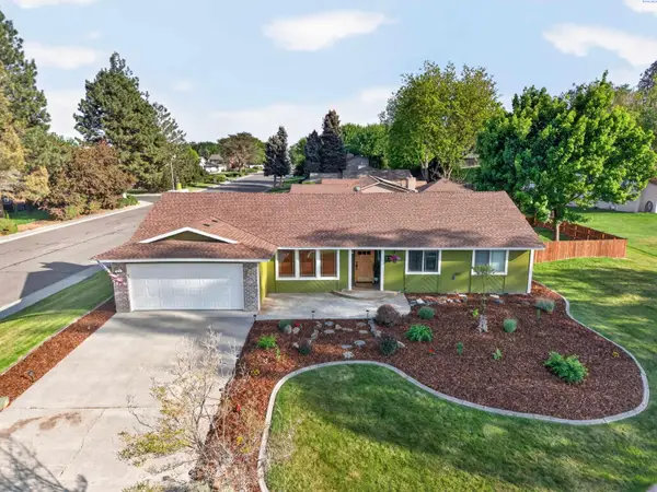 233 Greenbriar W., Richland, WA 99352