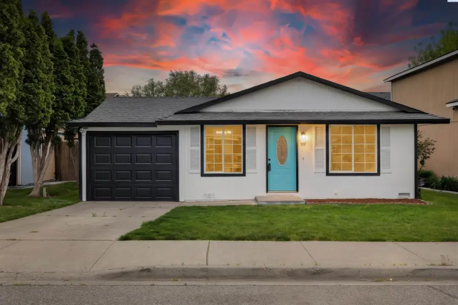 512 E 8th Ave, Kennewick, WA 99336 - #2