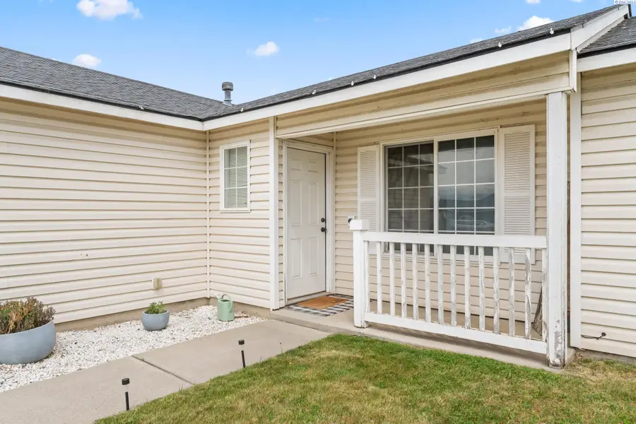 819 Jessica Ct, Grandview, WA 98930 - #3