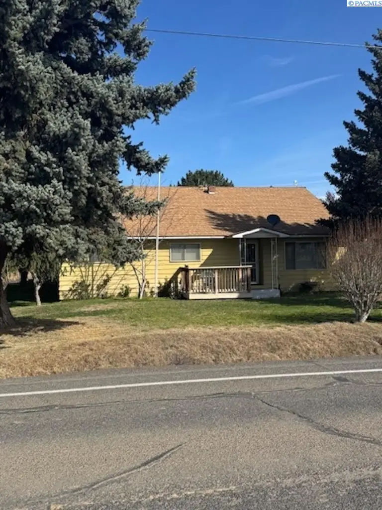2821 Grandview Pavement, Mabton, WA 98935 - #1