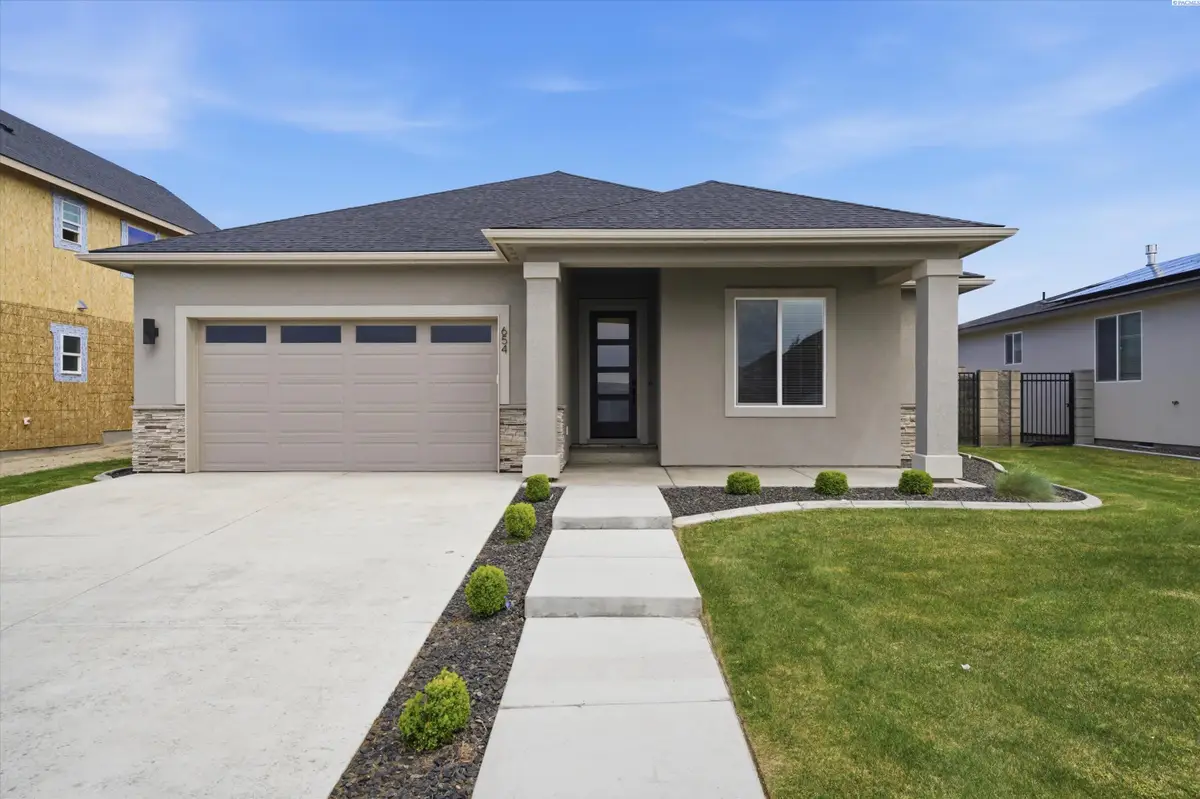 654 Lazio Way, Richland, WA 99352 - #1
