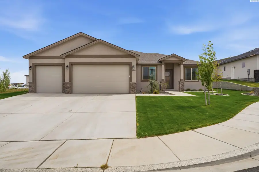 1040 Makah Ct., Richland, WA 99352 - #2