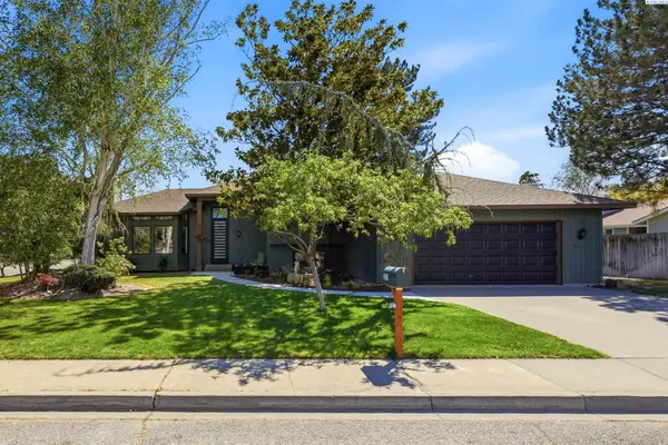 303 Spring Street, Richland, WA 99354
