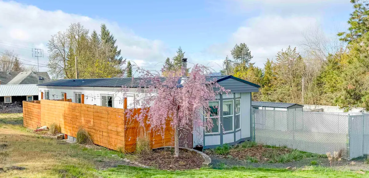 245 E Houghton St, Palouse, WA 99161 - #1