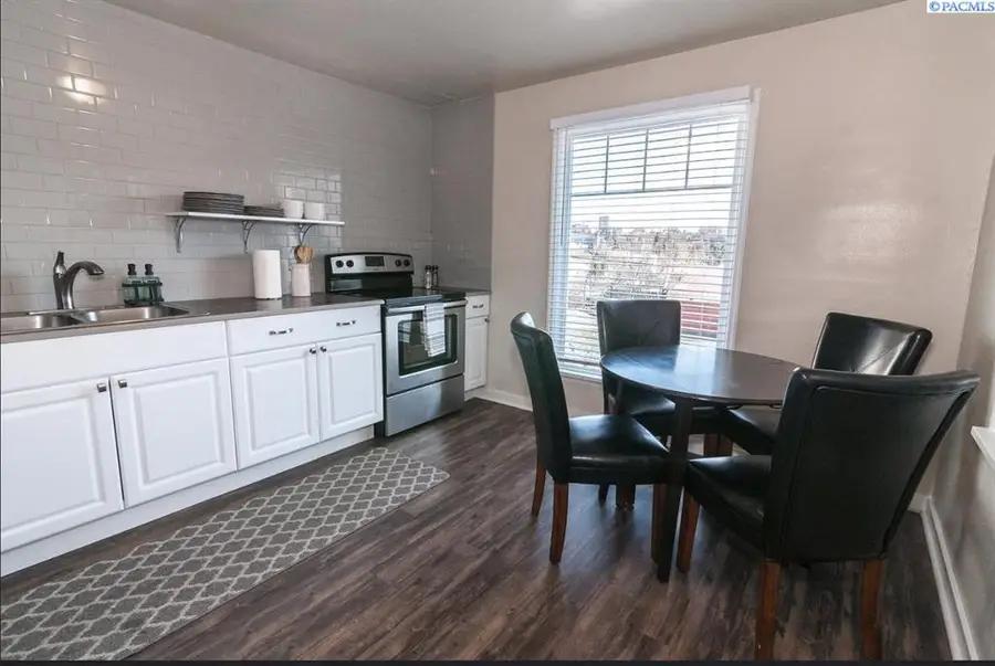 118-122 NW State St, Pullman, WA  - #2