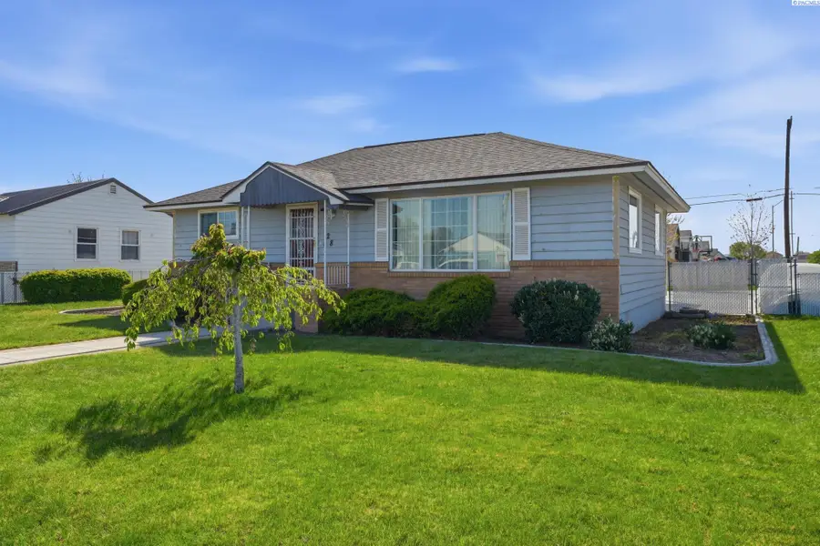 128 N Wehe Ave, Pasco, WA 99301 - #2