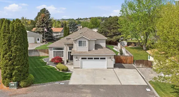 3033 Charity Ct, Kennewick, WA 99337-8