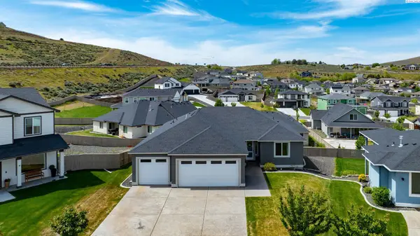 1075 Klamath Court, Richland, WA 99352