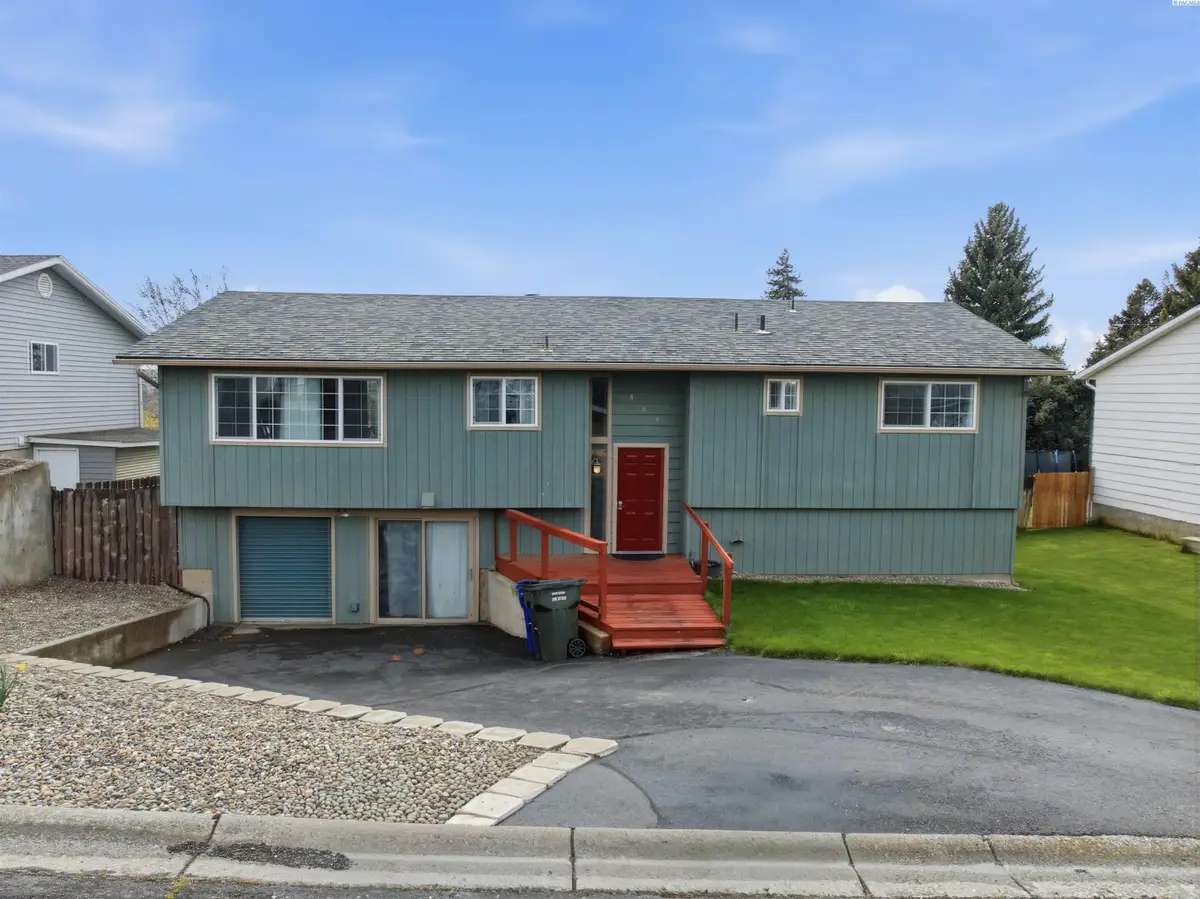 809 E Valleyview Ln, Colfax, WA 99163 - #1