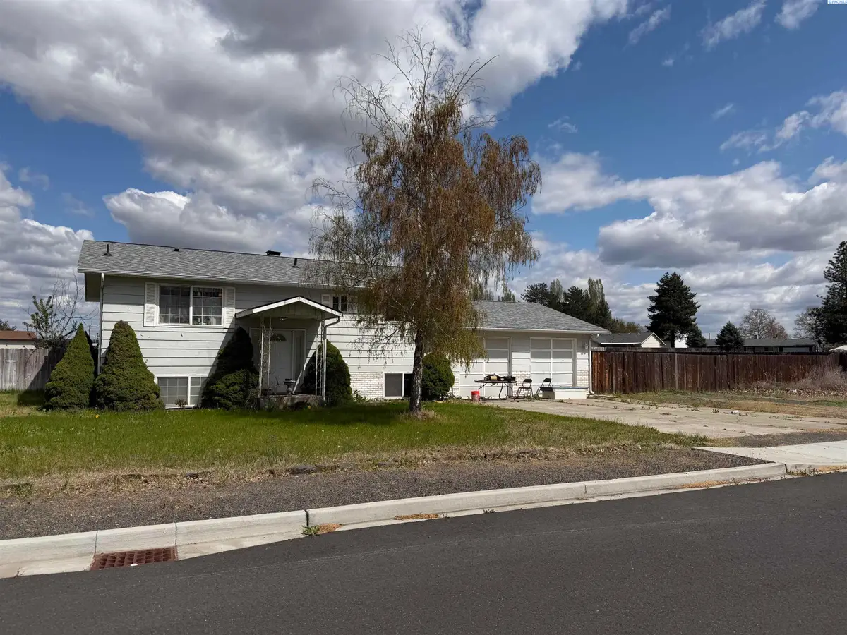 440 E Birch St, Connell, WA 99326 - #1