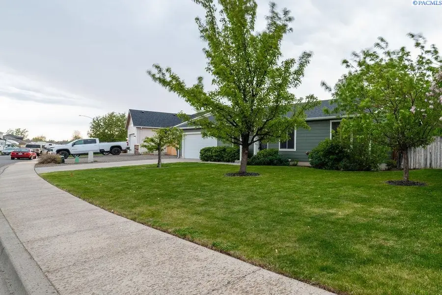 512 Sedgwick Place, Richland, WA 99352 - #3